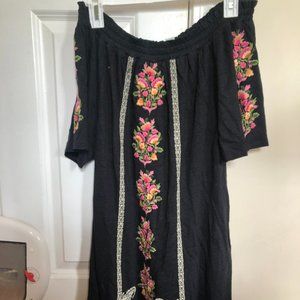 Sundance Coverup Floral Embroidery Size Small